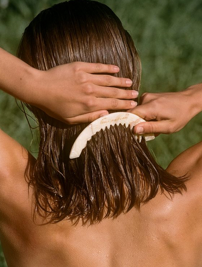 Unlocking the Secrets of Lustrous Locks: The Power of Hair Oils