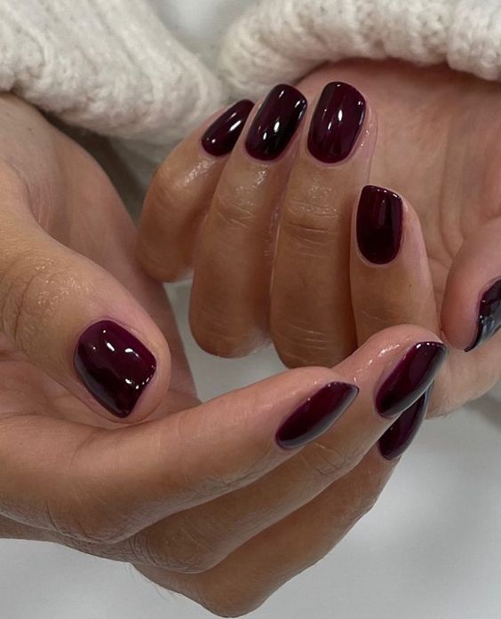 Get into the Autumn Spirit with These Nail Ideas